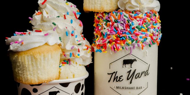 Build-Your-Own Sundae Bar