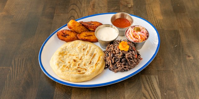 Pupusa Combo