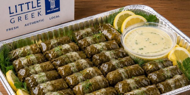 Dolmades Piece w/ Lemon Sauce