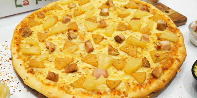 4 Cheese Hawaiian Pizza