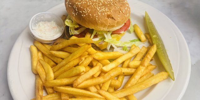 Cheeseburger Deluxe