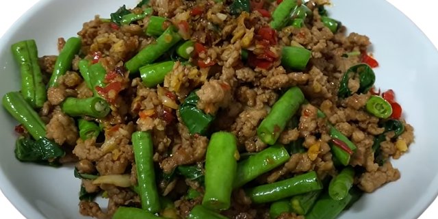 Spicy Thai Basil Chopped Chicken Boxed Meal