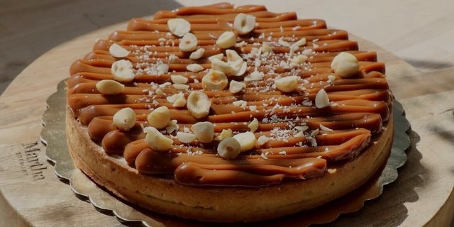 Dulce de Leche, Hazelnut, Vanilla tart