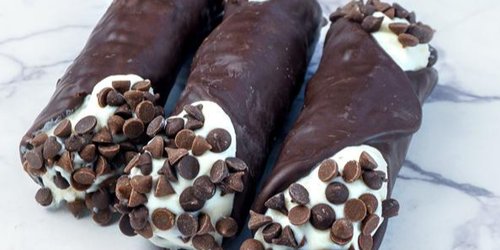 Large Chocolate Cannoli