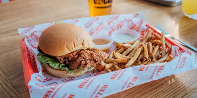 "The OG" Fried Chicken Sandwich Boxed Lunch