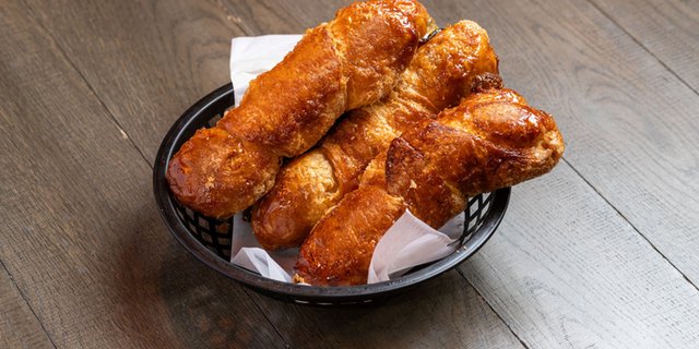 Dozen Guava & Cheese Quesitos