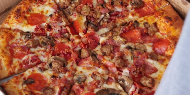 The Magnificent 7 Pizza