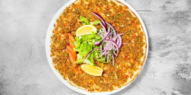 Lahmacun Pizza