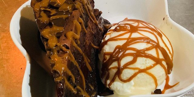 Chocolate Caramel Cake