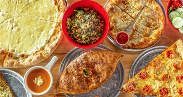 Lazy Moon Pizza