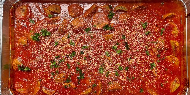 Meatballs in Marinara Tray