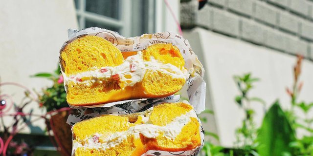 Bagel w/ Veggie Cream Cheese