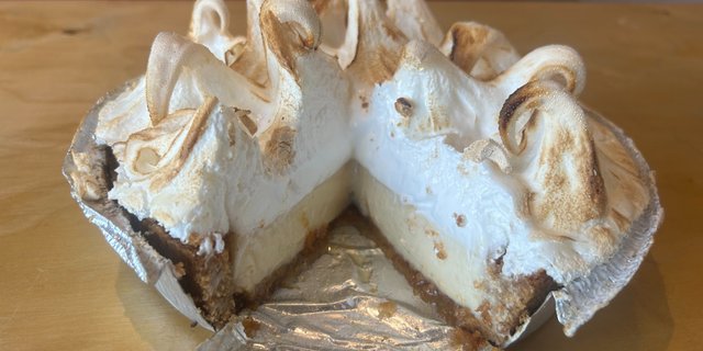 Limoncello Meringue Pie