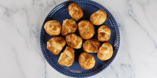 Garlic Knots