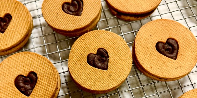 Cardamom-Chocolate Sandwich Cookies
