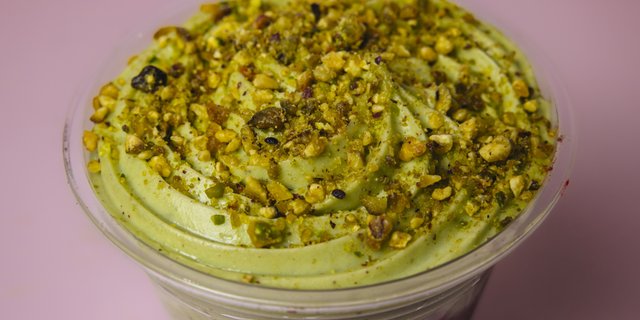 Fresh Special X-L Raspberry Pistachio Cups