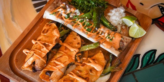 Tacos De Carne Asada Con Tuetano