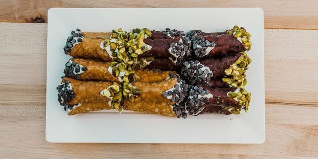 Cannoli Platter