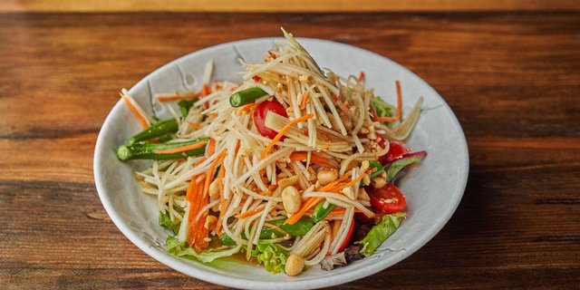 Som Tum Thai Salad