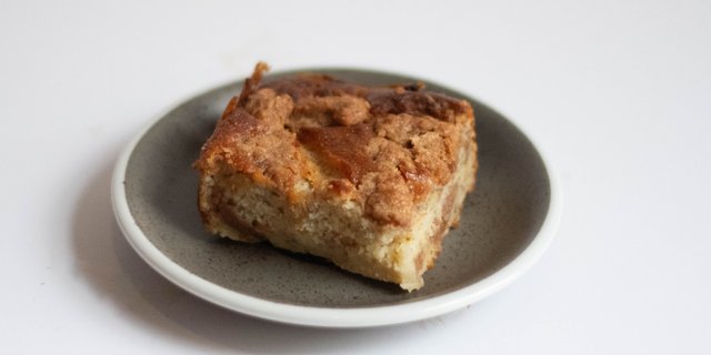 Banana Crumb Cake