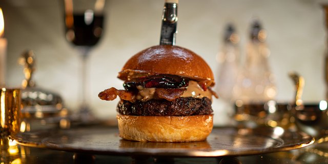 No Joke Burger Boxed Lunch