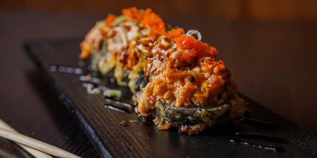Baked Dynamite Roll