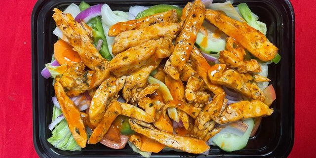 Buffalo Grilled Chicken Salad