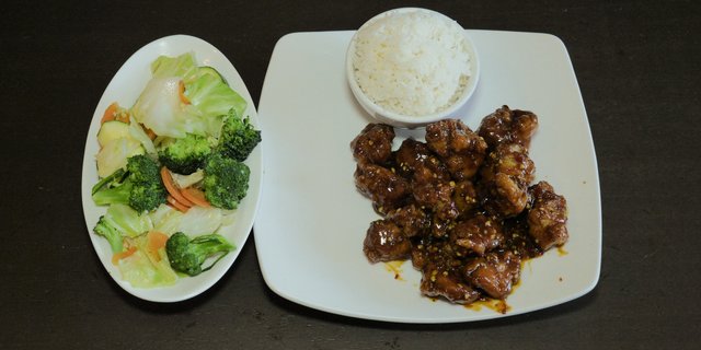 General Zao's Chicken Bento Box