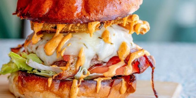 Bacon Avocado Burger