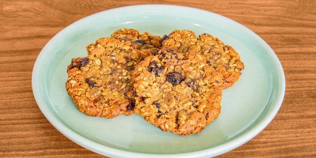 Oatmeal Raisin Cookie Tray