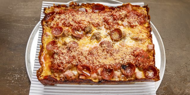 Motown Meat Pizza