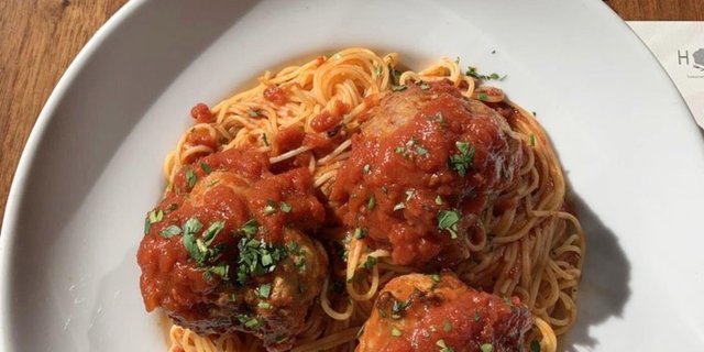 Meatballs, Pasta & Sauce