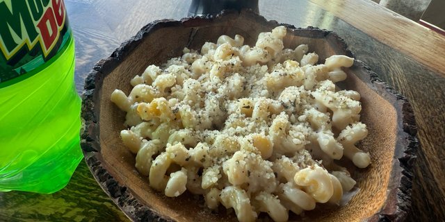 Pasta w/ Alfredo Sauce