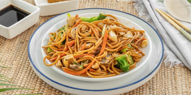 Vegetable Lo Mein