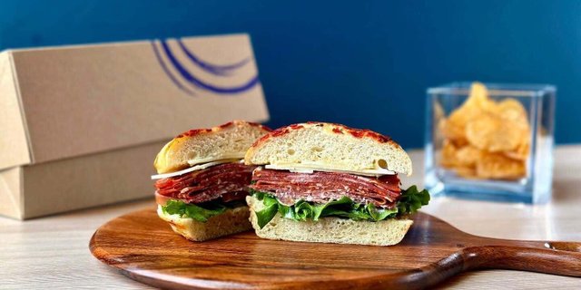Classic Blue Plate Sandwich Boxed Lunch