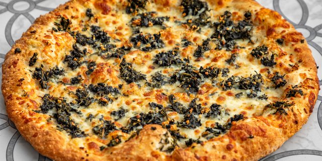 Individual Spinach & Garlic Pizza
