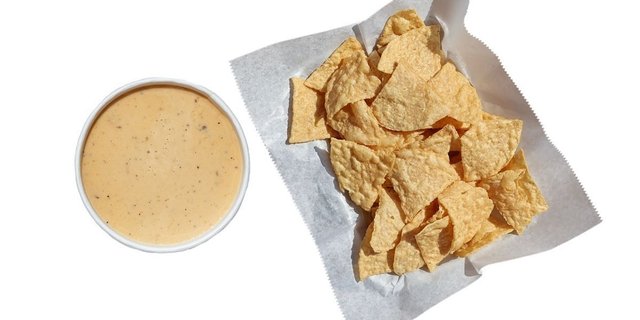 Queso & Chips