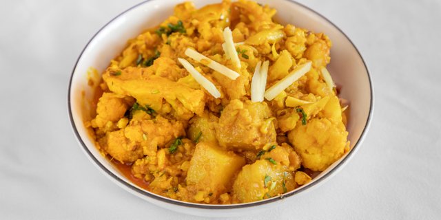 Aloo Gobhi Boxed Lunch