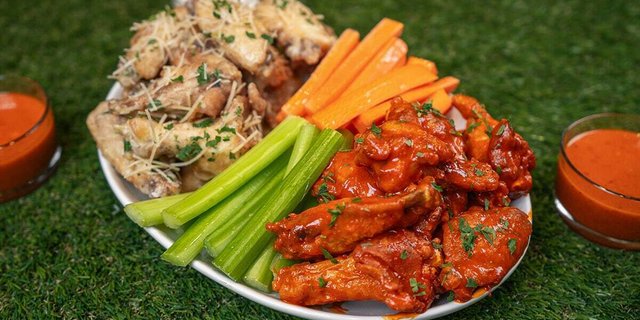Bone-In Wings Party Pack