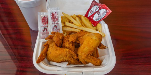 Whole Wings w/ Fries