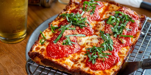Build-Your-Own Detroit Style Pizza