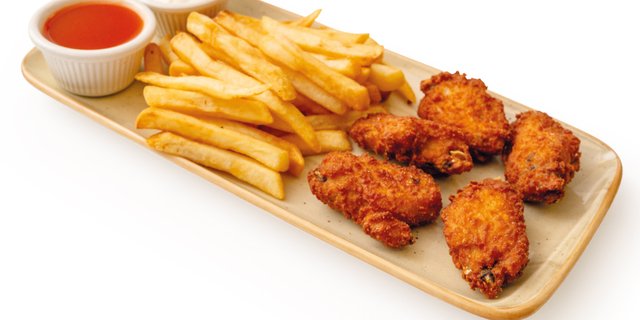 Buffalo Wings & Fries