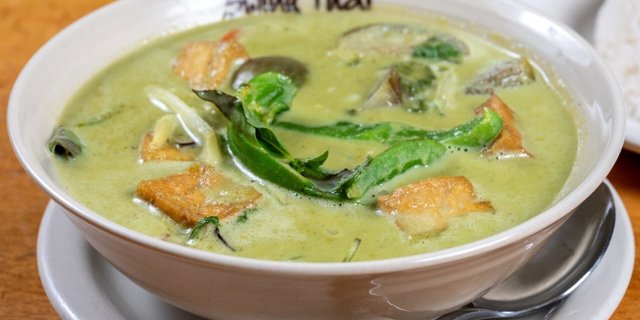 Green Curry & Coconut Milk