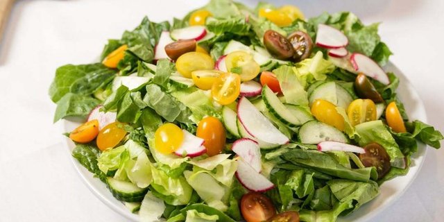 Family Style House Salad With Buttermilk Ranch