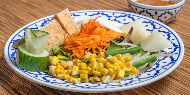 Gado Gado Salad w/ Peanut Sauce
