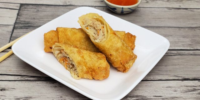 Pork Egg Rolls (10 Pieces)