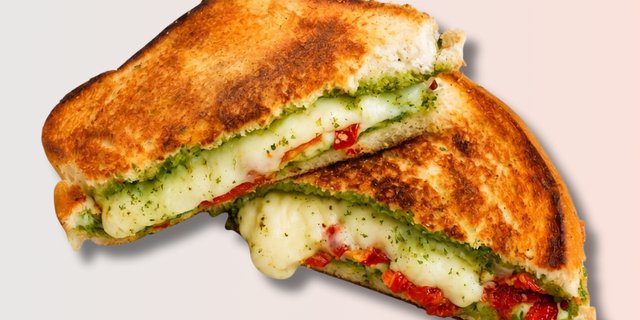 Pesto Halloumi Grilled Cheese Sandwich