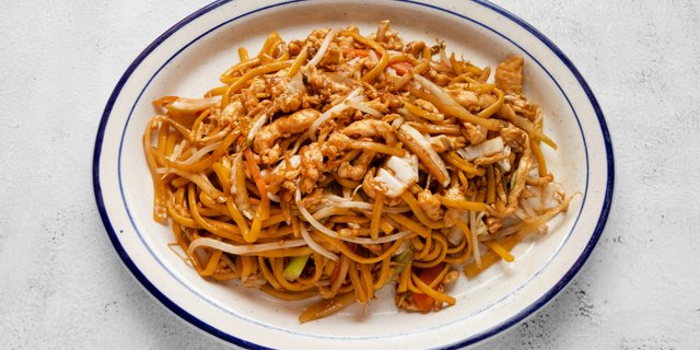 Chicken Lo Mein