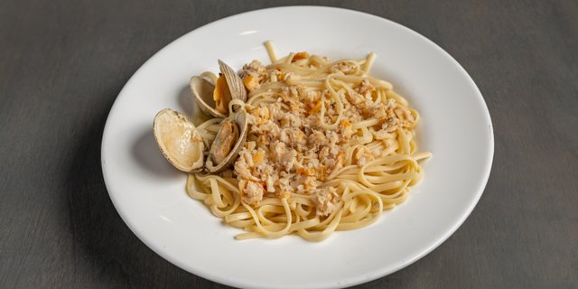 Linguine & Clams w/ White Sauce