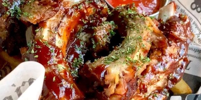BBQ Pork Ribs Basket